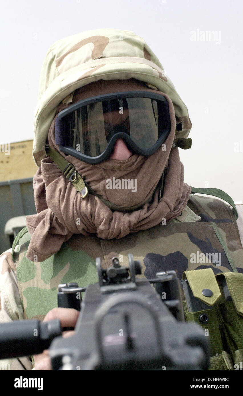 File:US Navy 091211-N-9584H-199 Equipment Operator 1st Class Bryan