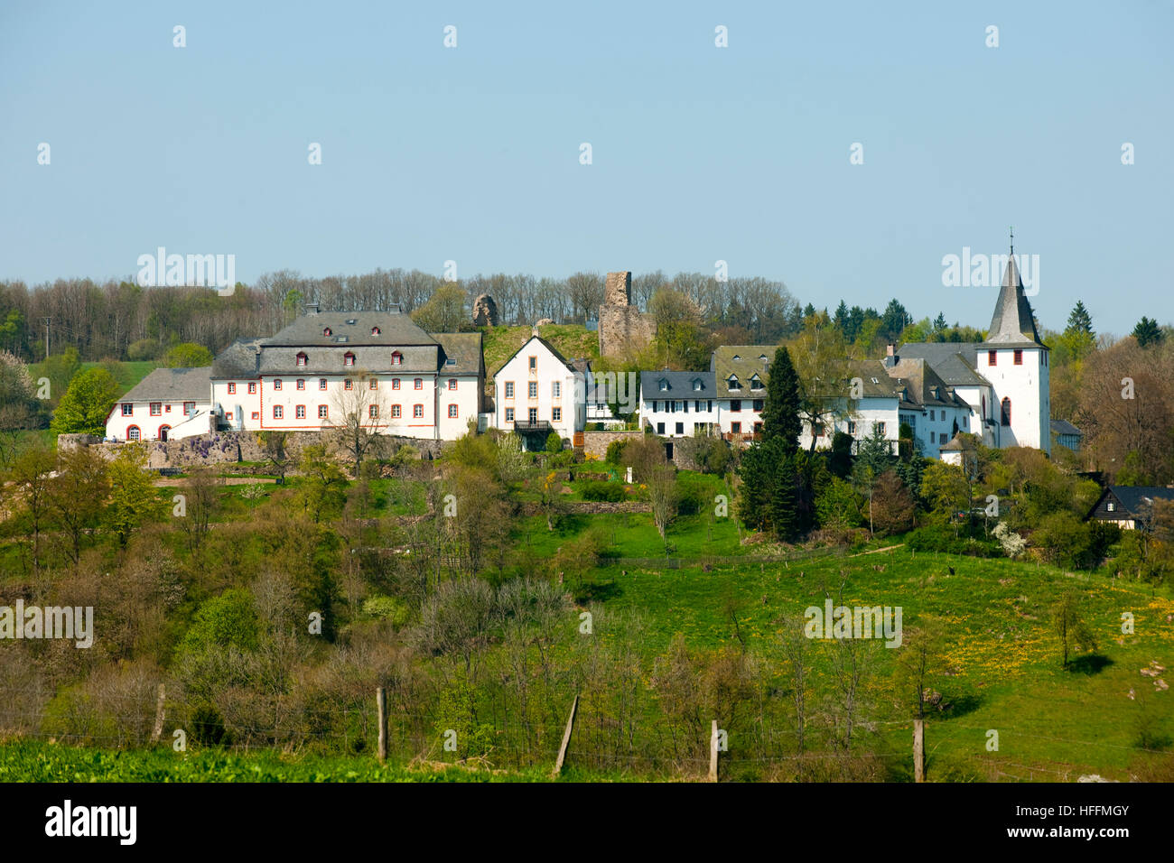 Deutschland, Nordrhein-Westfalen, Kreis Euskirchen, Gemeinde Dahlem, Kronenburg Stock Photo