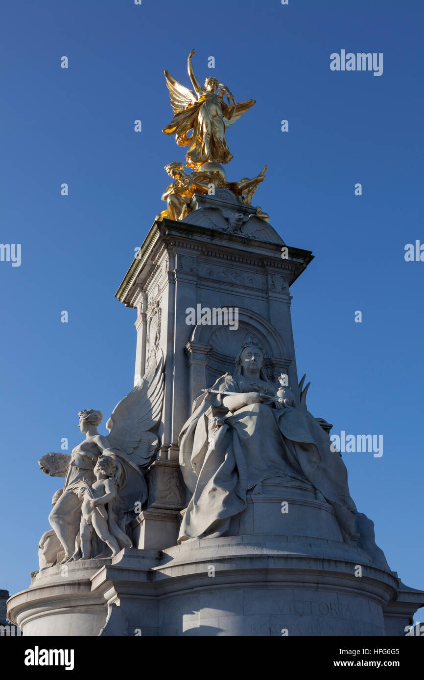 Victoria Memorial in fornt of Buckingham Palace Stock Photo