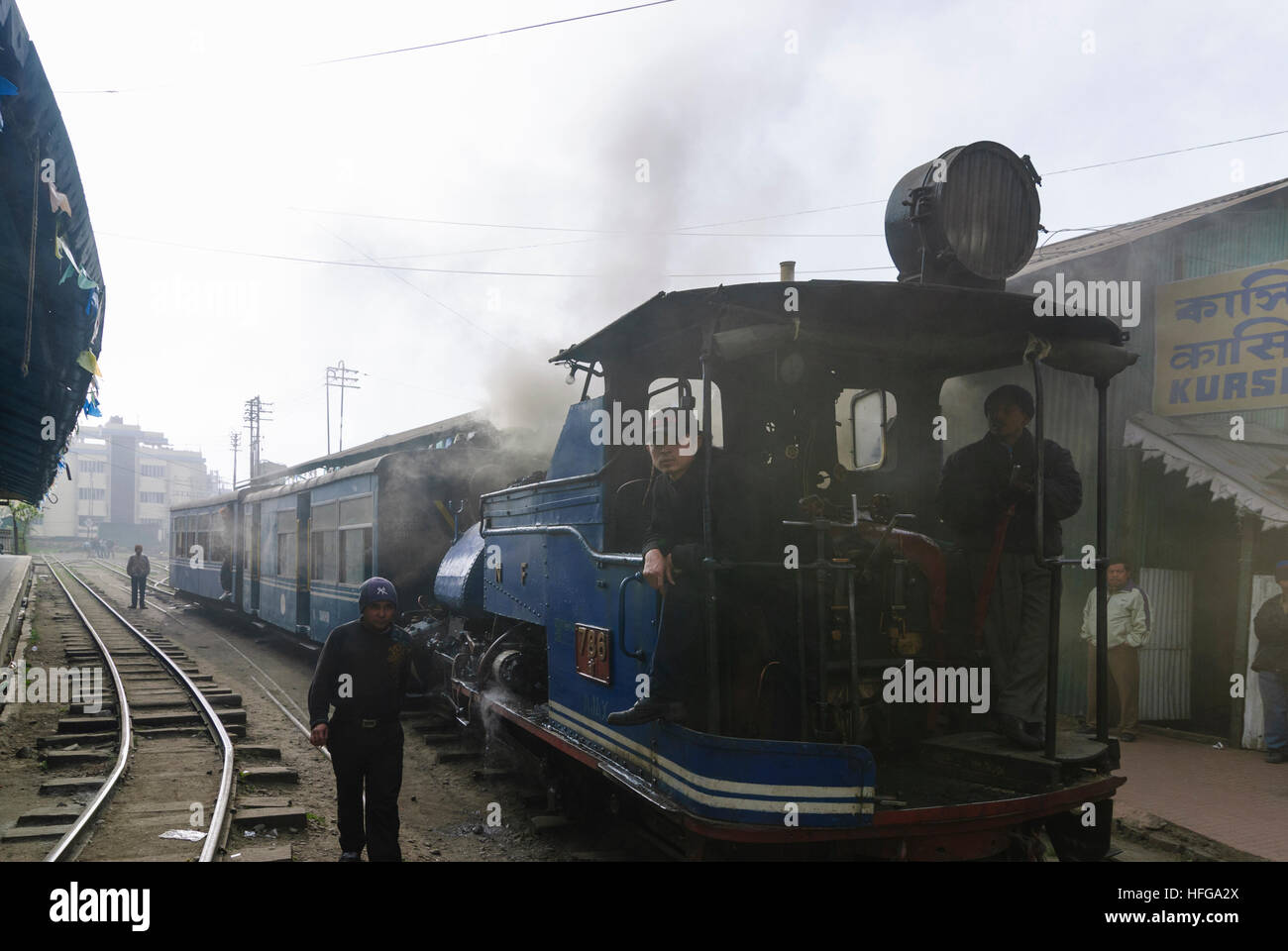 Kurseong: Darjeeling Himalayan Railway at Kursong Train Station, West Bengal, Westbengalen, India Stock Photo