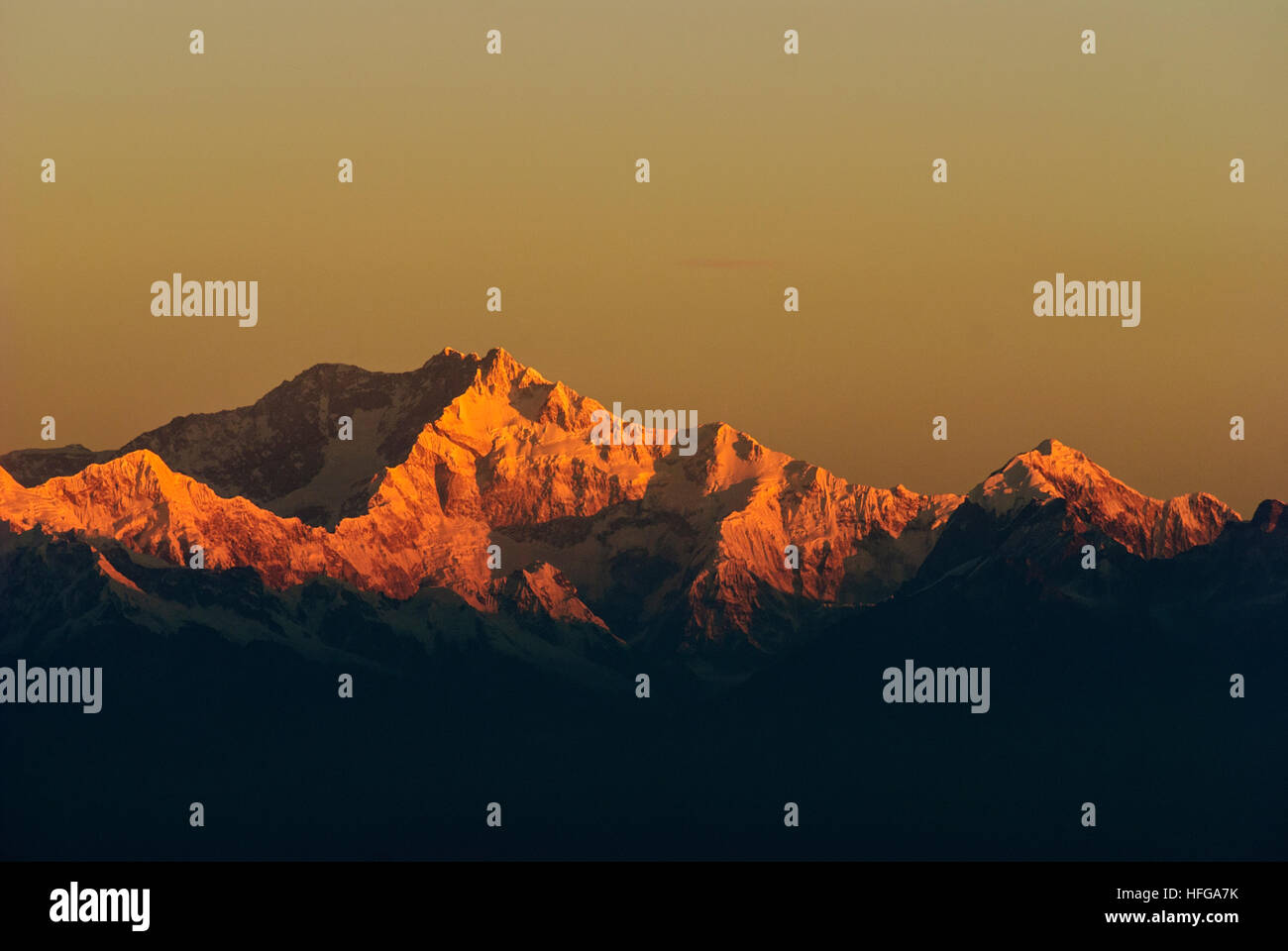 India darjeeling himalayas tiger hill hires stock photography and