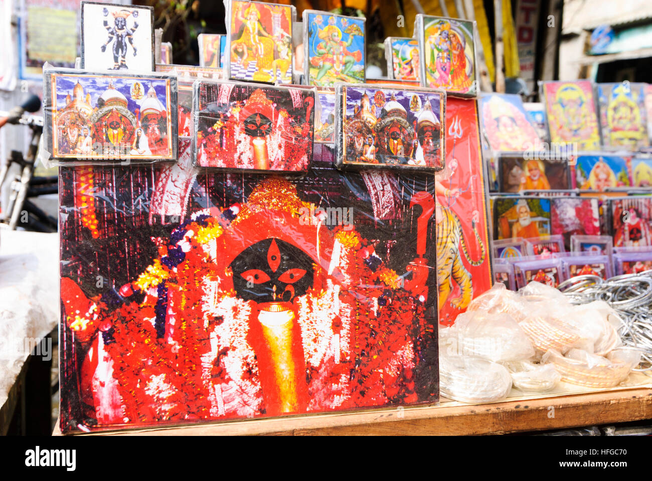 Kolkata (Calcutta, Kalkutta): Pictures of the three-eyed goddess Kali, depicted in the Hindu Kali temple in Kalighat, West Bengal, Westbengalen, India Stock Photo