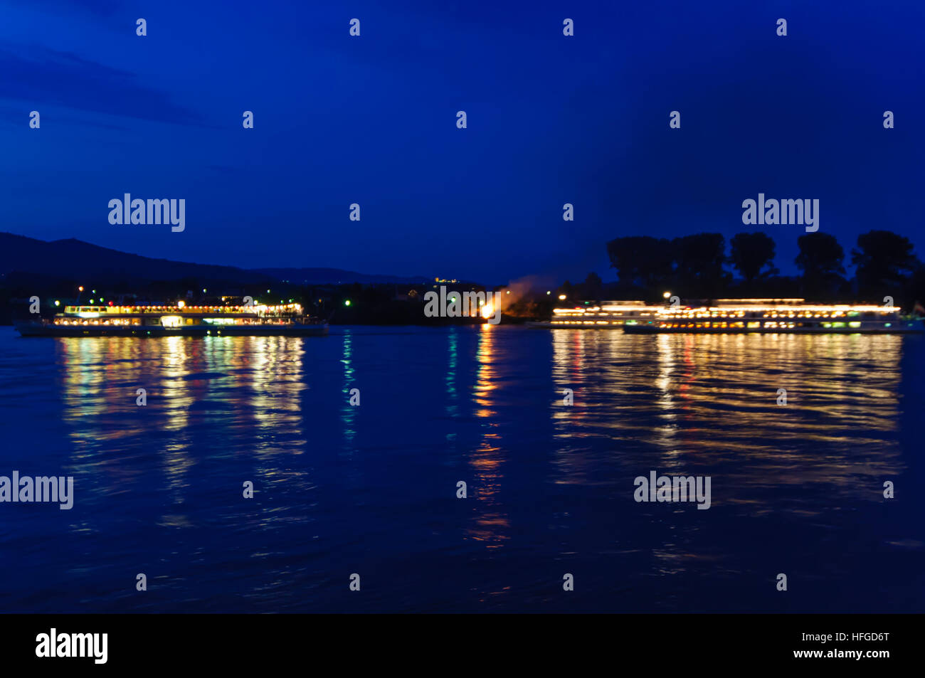 Persenbeug-Gottsdorf: Holiday ships and solstice fires on the Danube in the Nibelungengau, Donau, Niederösterreich, Lower Austria, Austria Stock Photo