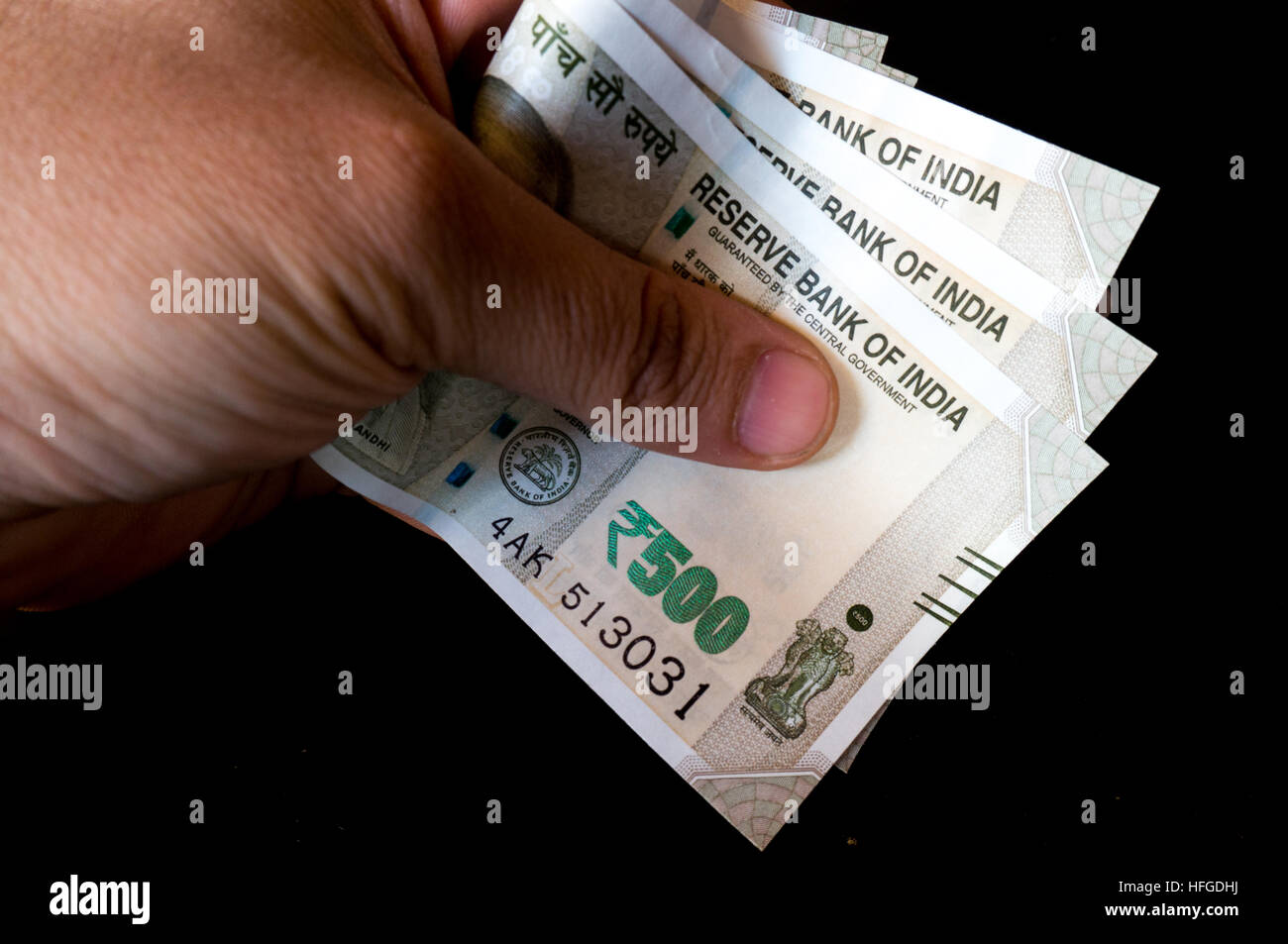 500 rs indian note hi-res stock photography and images - Alamy