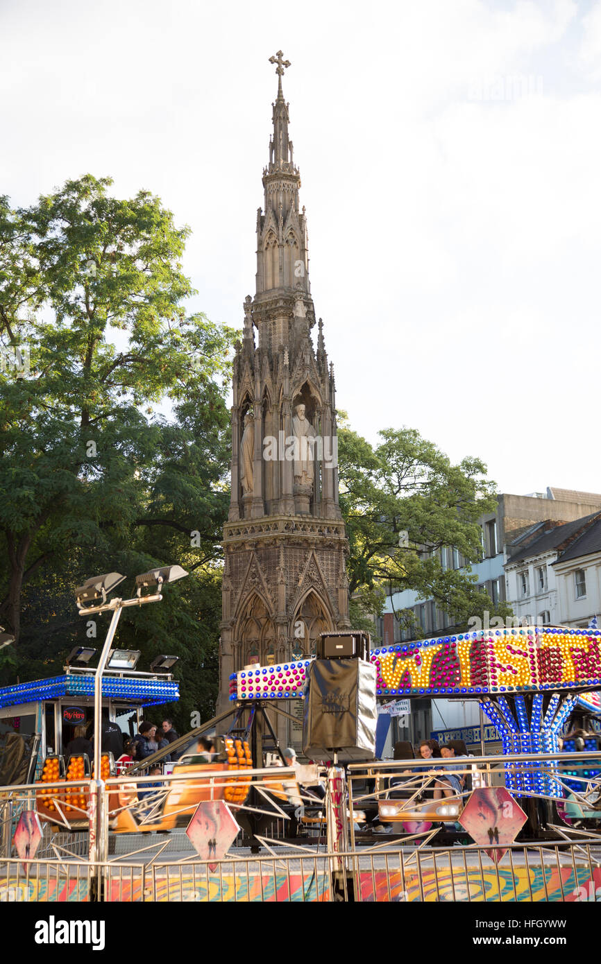Martyrs Memorial, Oxford, surrounded by St Giles Fair Stock Photo