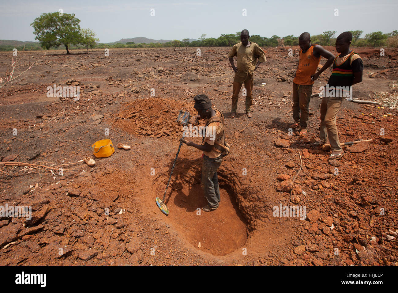 Gold digging in africa hi-res stock photography and images - Alamy