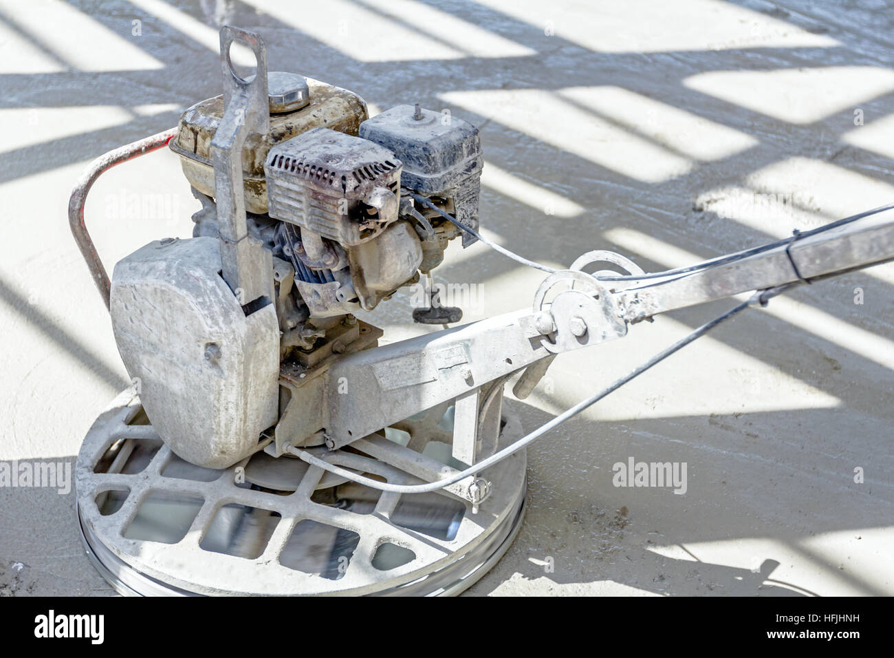 Self leveling power trowel machine, sander, for smoothing surface to