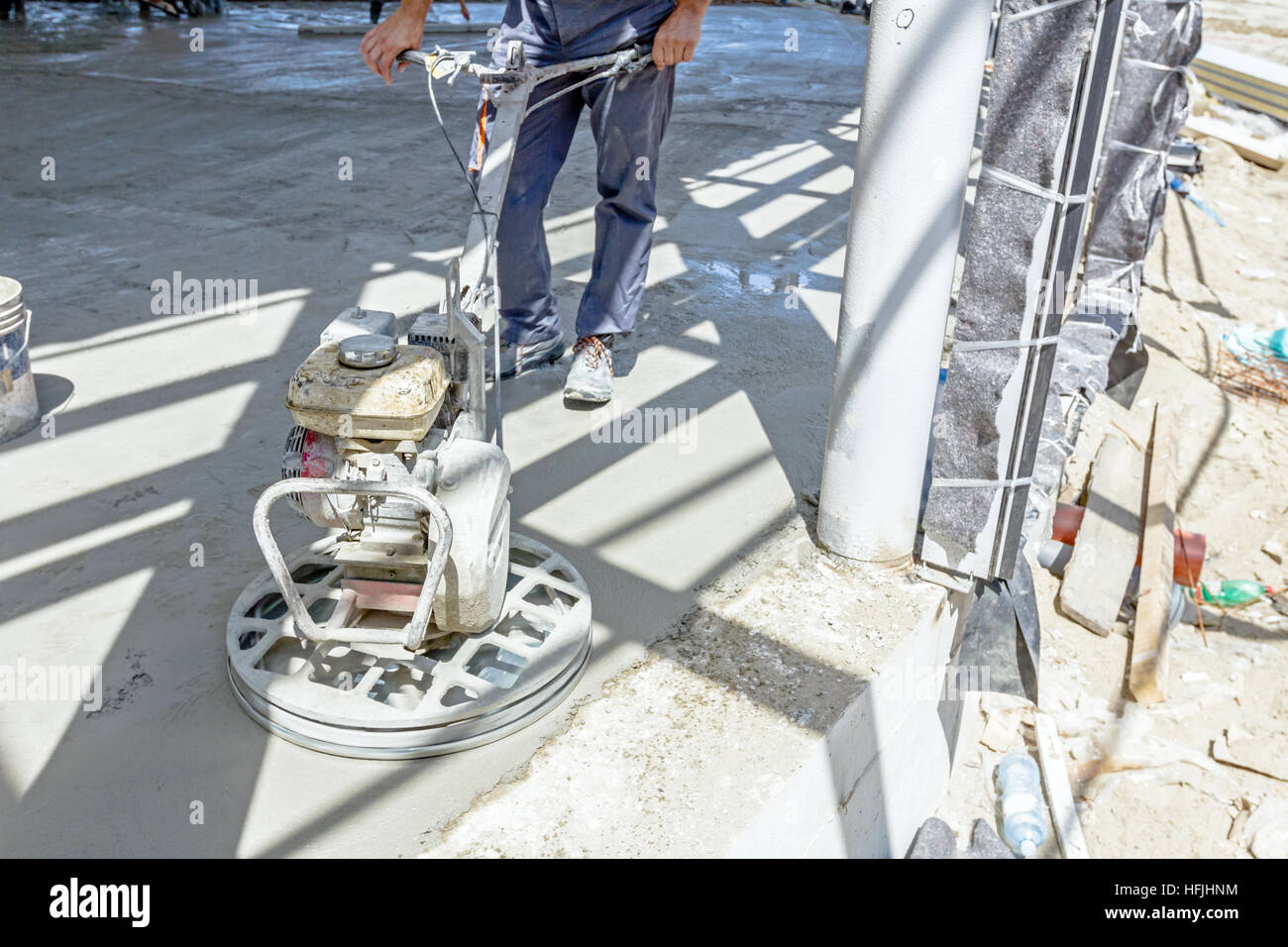 Self leveling power trowel machine, sander, for smoothing surface to