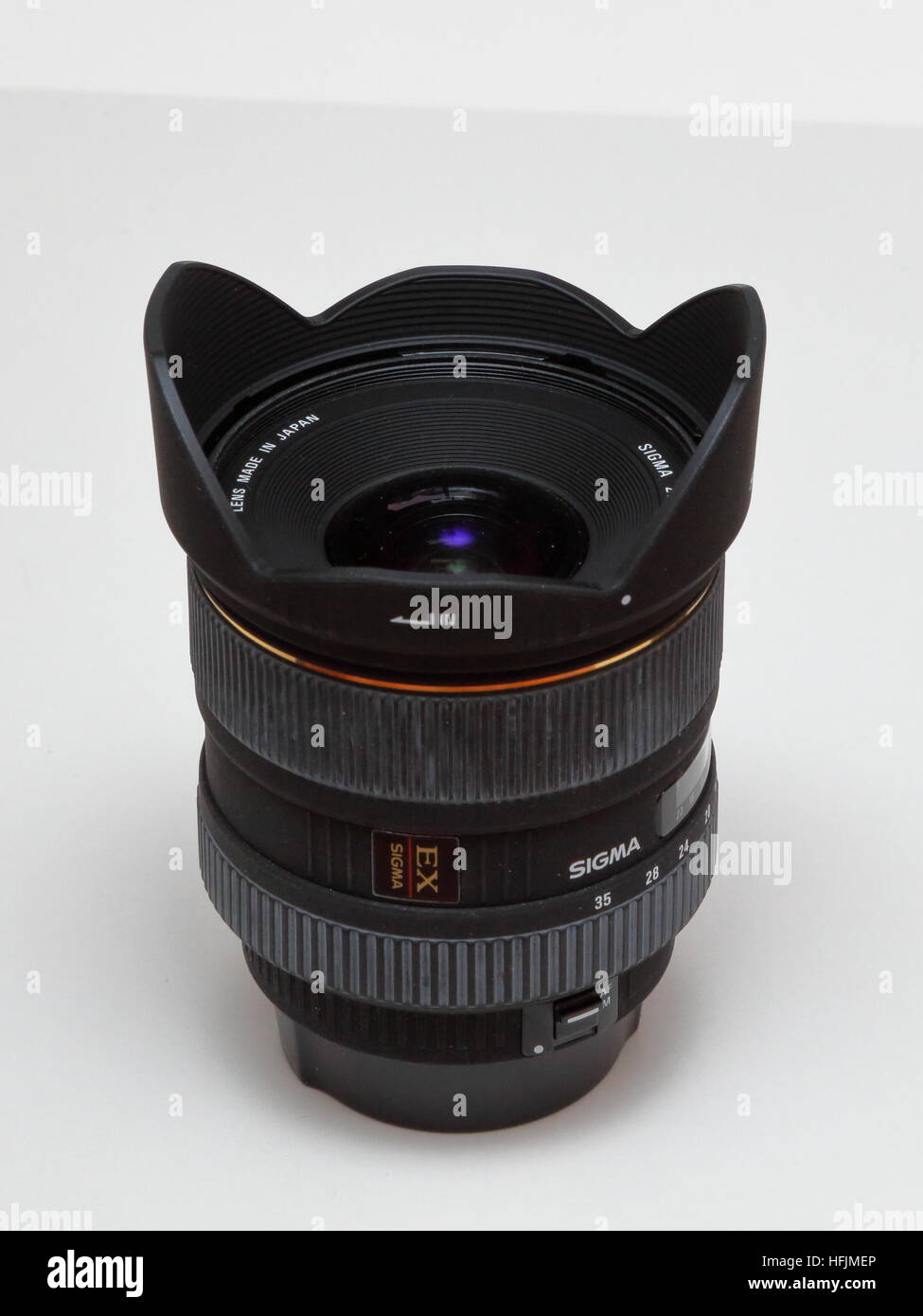 Sigma 17-35mm wide angle zoom lens for SLR / DSLR cameras. Canon EOS fitting  from 1990s Stock Photo - Alamy