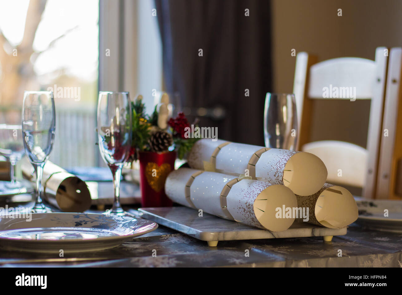 The christmas cracker crackers hi-res stock photography and images - Alamy