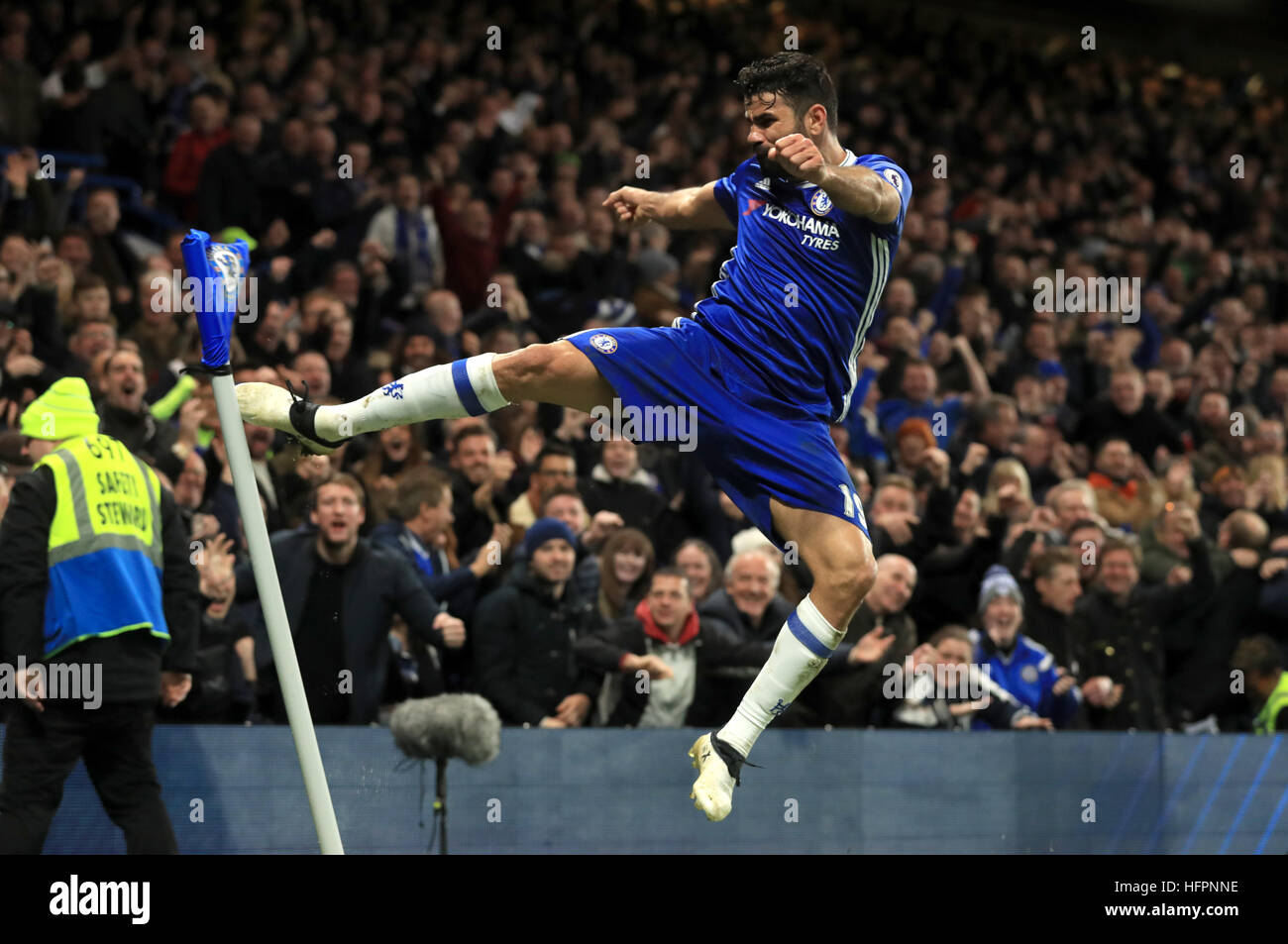 Chelsea S Diego Costa Celebrates Scoring His Side S Fourth Goal Of The Game During The Premier League Match At Stamford Bridge London Stock Photo Alamy