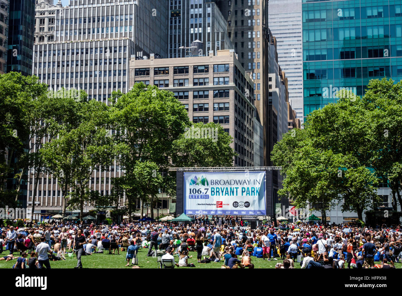 New York City,NY NYC,Manhattan,Midtown,Bryant Park,public park,Broadway