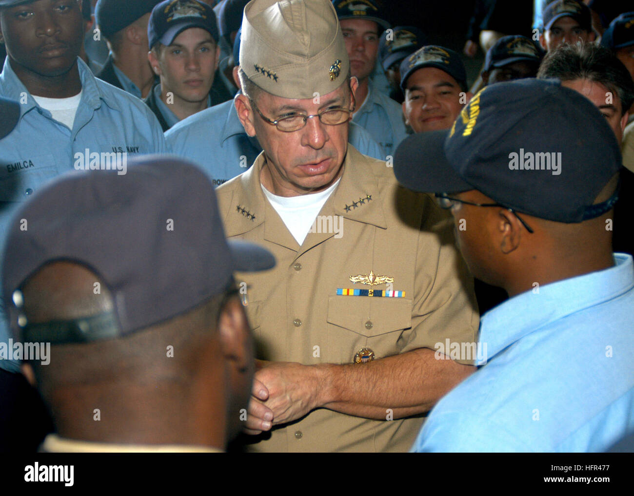 060329-N-7695R-003 Mayport, Fla. (March 29, 2006) - Chief of Naval Operations (CNO) Adm. Mike Mullen, visits with USS John F. Kennedy (CV 67) Sailors following an all-hands call in the carrierÕs hangar bay. Mullen visited Kennedy to keep the crew abreast of the ongoing debate over the storied carrierÕs future. U.S. Navy photo by PhotographerÕs Mate Airman Anthony Riddle (RELEASED) US Navy 060329-N-7695R-003 Chief of Naval Operations (CNO) Adm. Mike Mullen, visits with USS John F. Kennedy (CV 67) Sailors following an all-hands call in the carrier%%5Ersquo,s hangar bay Stock Photo