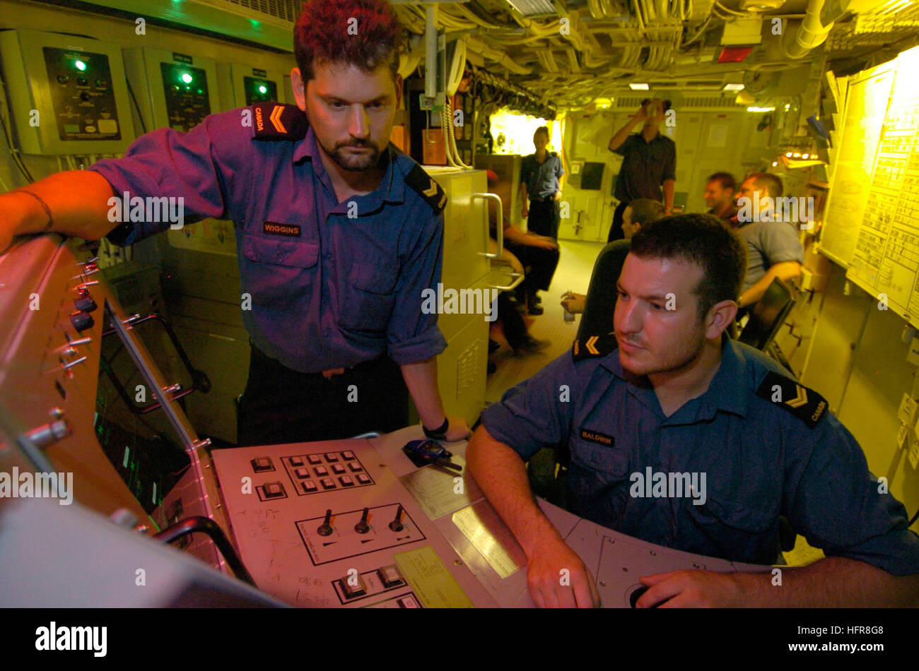 Operator console in military hi-res stock photography and images - Alamy