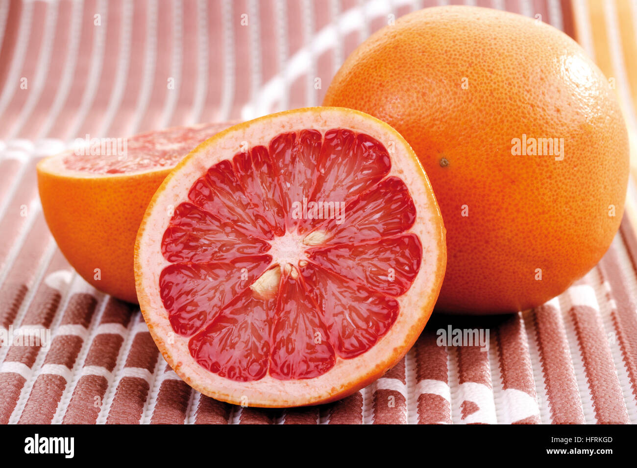 Ruby Red Grapefruits (Citrus x paradisi Stock Photo Alamy