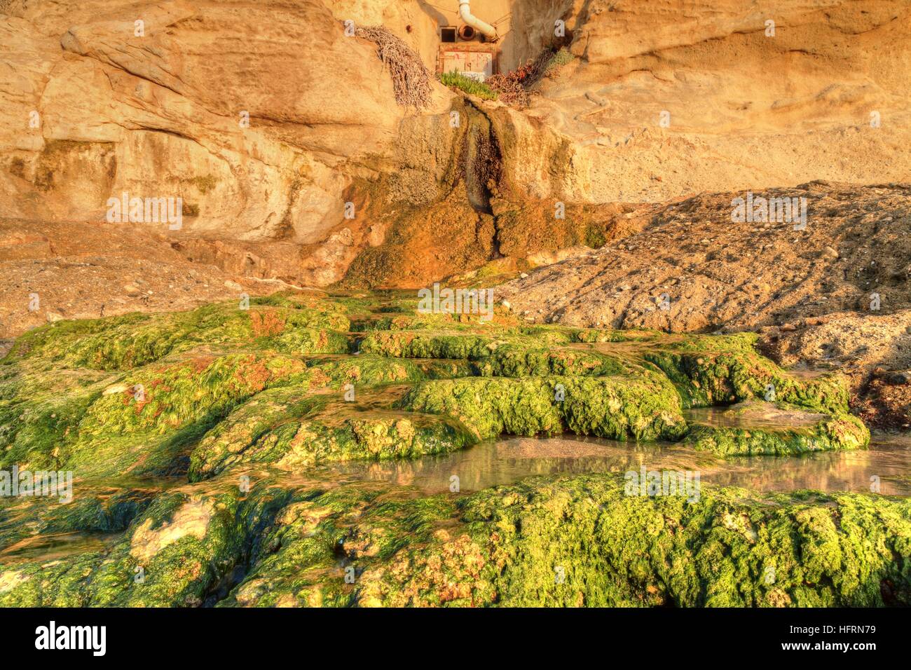 Drips On Rocks Drip water drips hi-res stock photography and images - Alamy