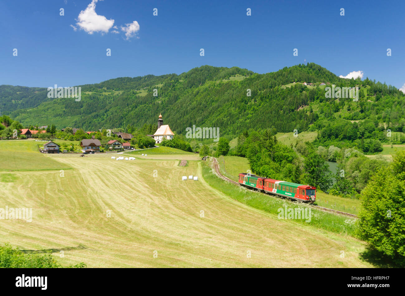 Frojach-Katsch: railcar of the Murtalbahn in front of Saurau, Murtal, Steiermark, Styria, Austria Stock Photo