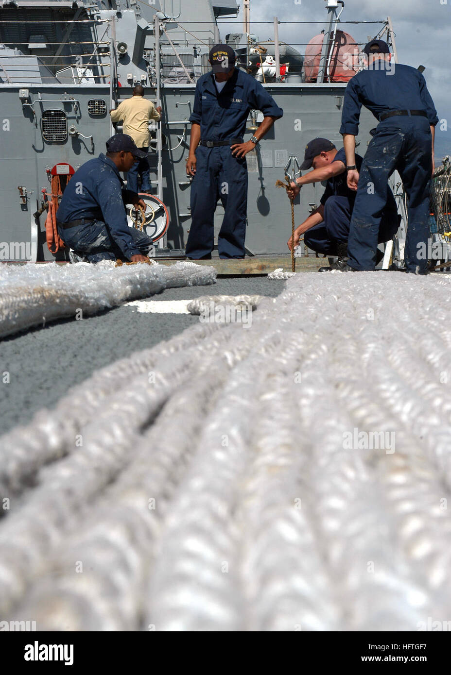 Towing hawser hires stock photography and images Alamy