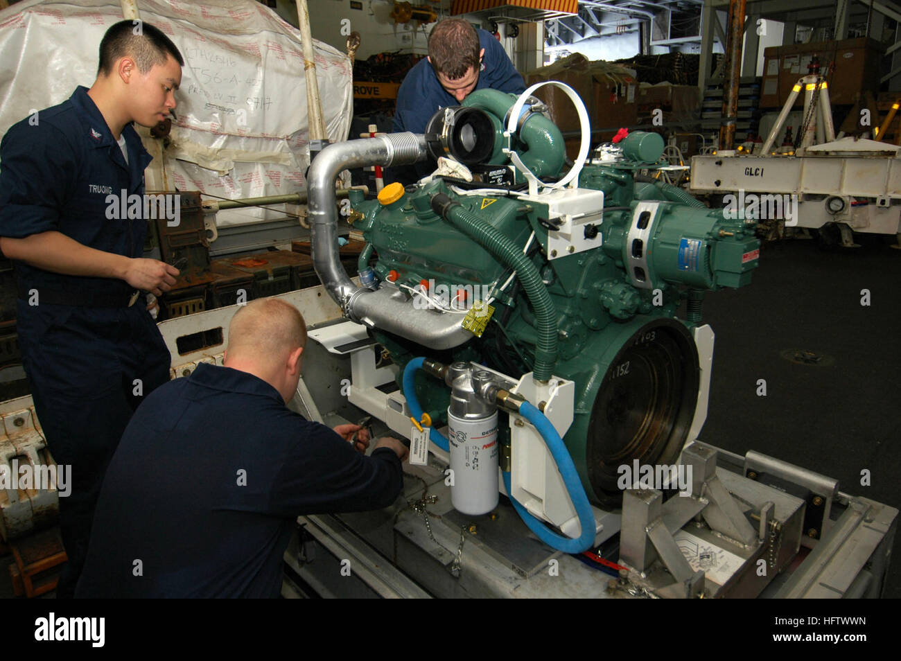 Aircraft repair truck hi-res stock photography and images - Alamy