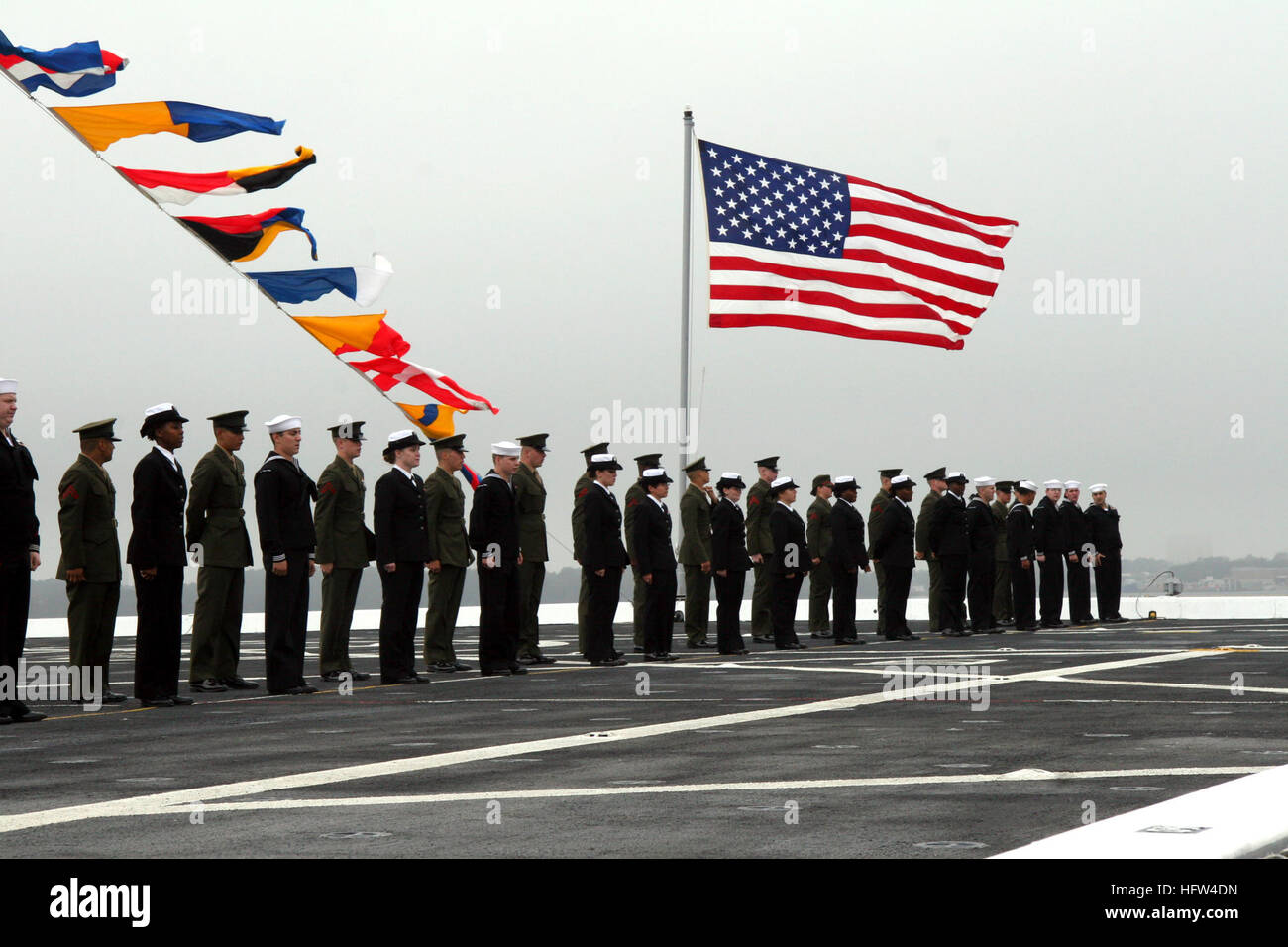 Dress ship flags hires stock photography and images Alamy