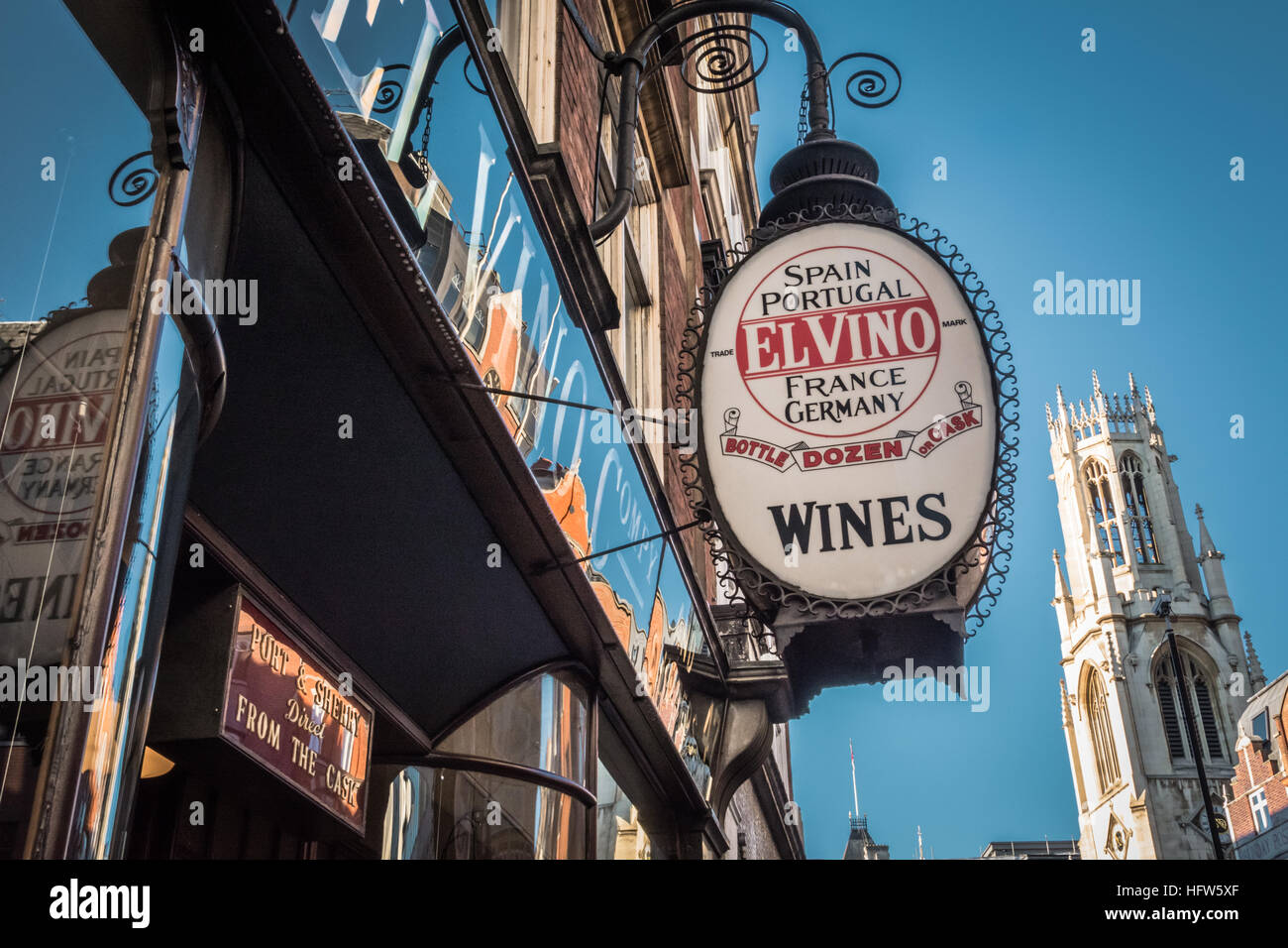 Rumpole of the bailey High Resolution Stock Photography and Images Alamy