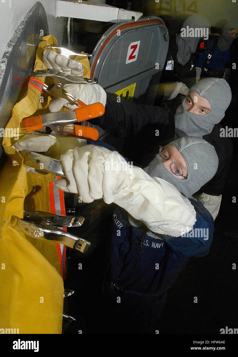 080130-N-7981E-018 PACIFIC OCEAN (Jan. 30, 2008) Yeoman 1st Class ...