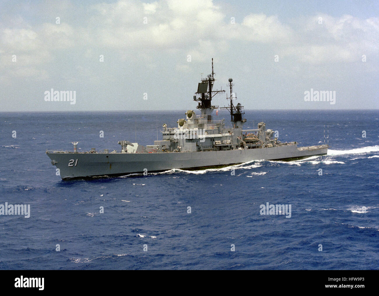 A port bow view of the guided missile cruiser USS GRIDLEY (CG-21) underway en route to Hawaii. USS GRIDLEY CG-21 Stock Photo