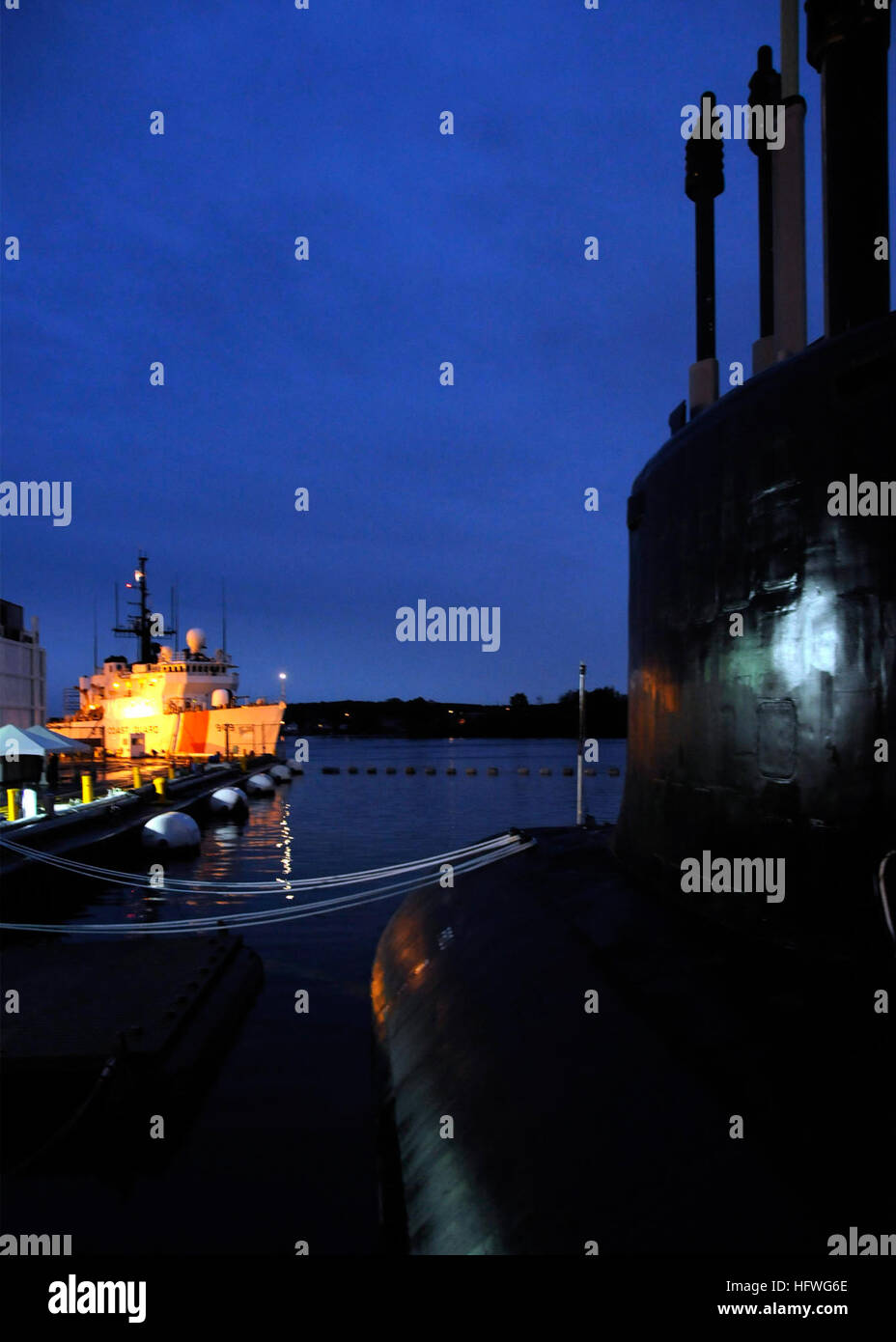 081021N6553L002 KITTERY, Maine (Oct. 21, 2008) The