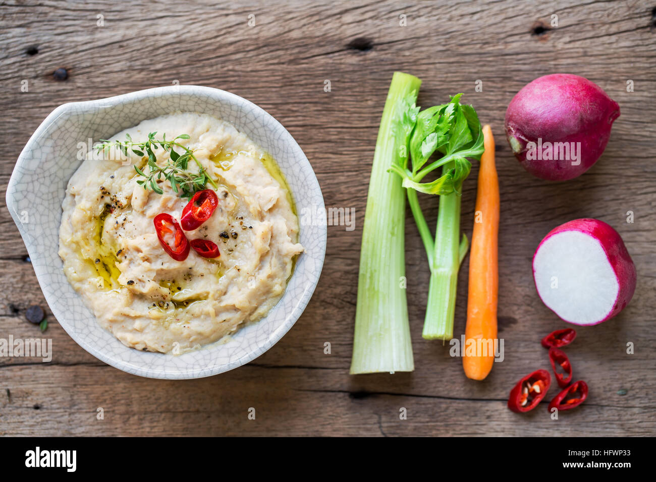 Cannellini beans oil hires stock photography and images Alamy