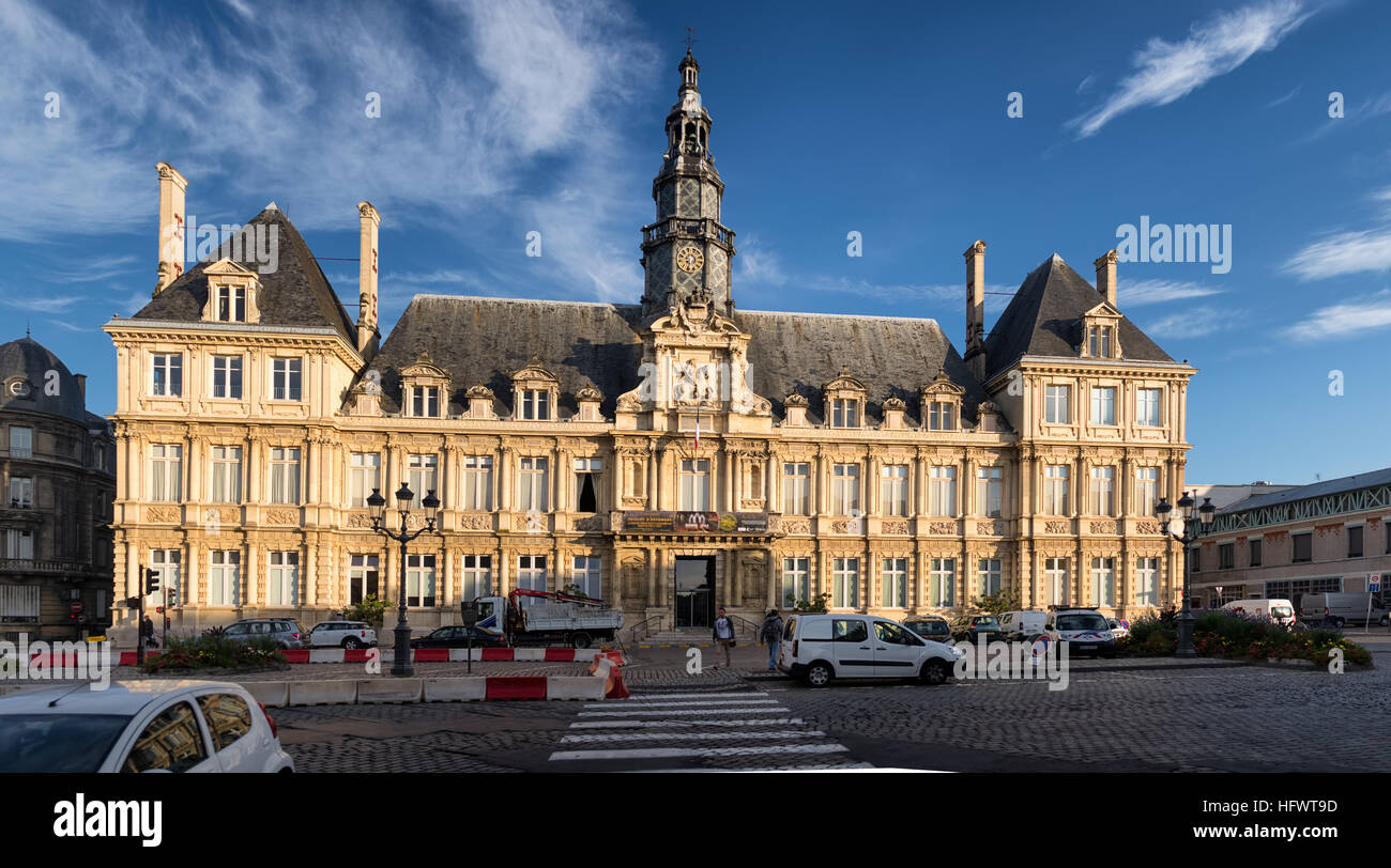 Reims france hi-res stock photography and images - Alamy