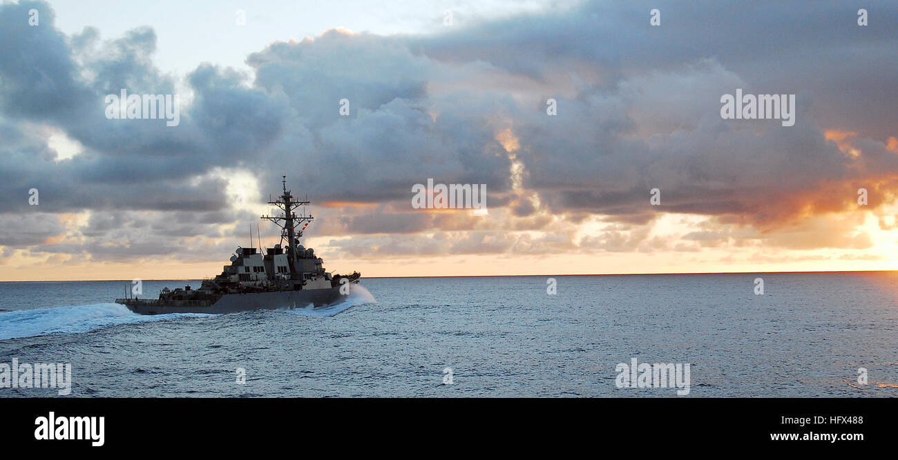 USS Chung-Hoon (DDG 93) participates in the MIDPAC Surface Combatant ...