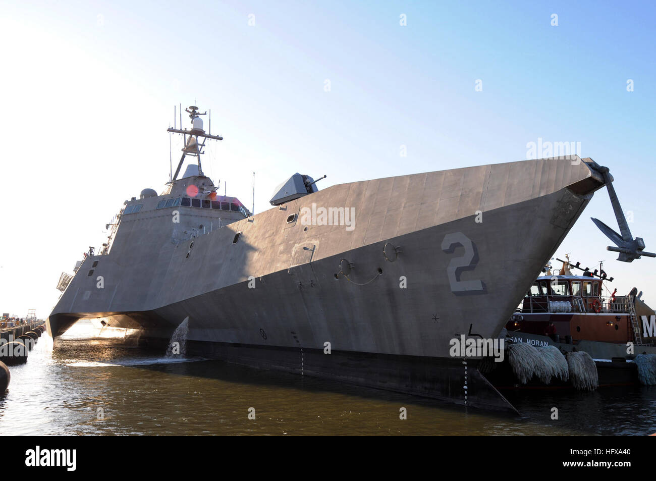 The littoral combat ship USS Independence (LCS 2) arrives at Naval ...