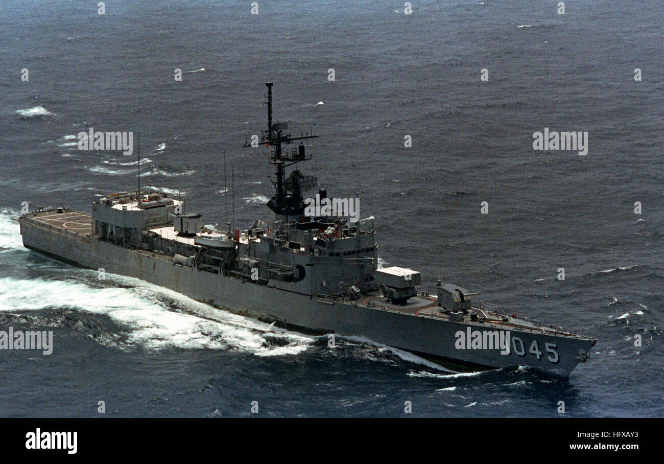 An aerial starboard bow view of the frigate USS DAVIDSON (FF-1045 ...