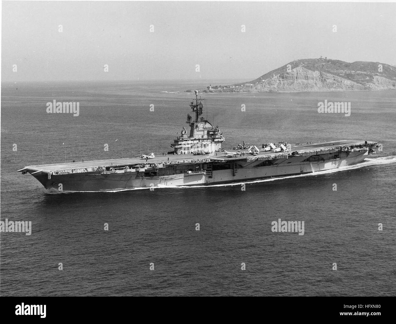 USS Ticonderoga (CVA14) off Point Loma in 1957 Stock Photo Alamy