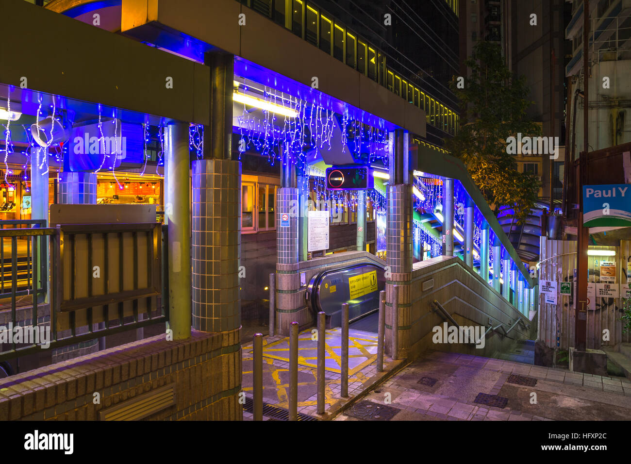 Hong kong peak escalator hi-res stock photography and images - Alamy