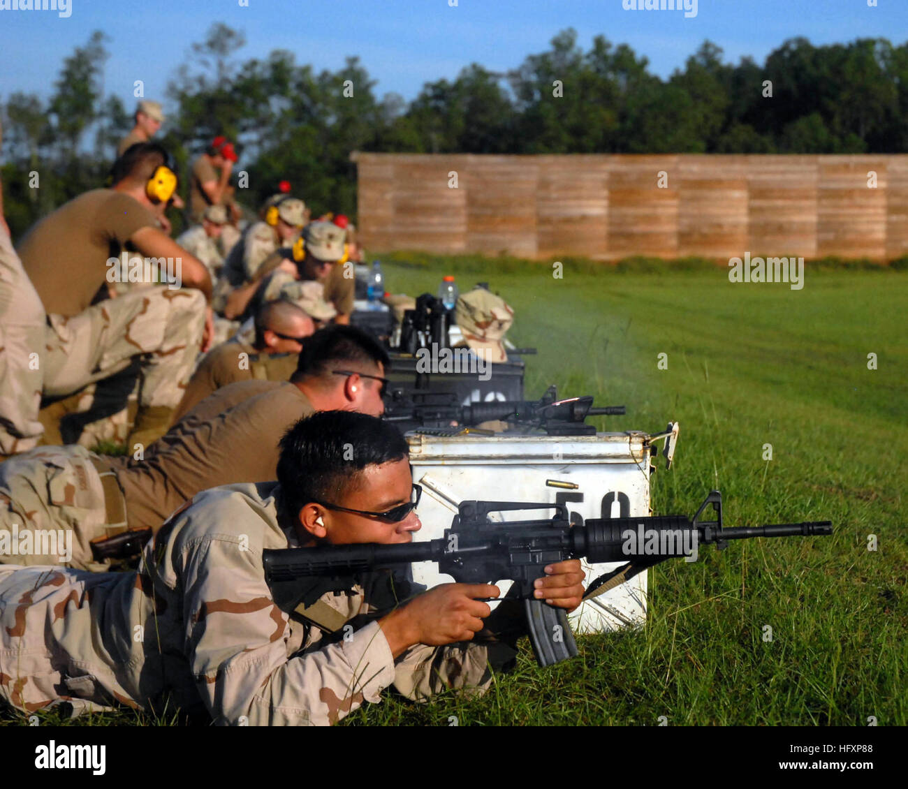 Seabees from Naval Mobile Construction Battalion 74, Alfa Company ...