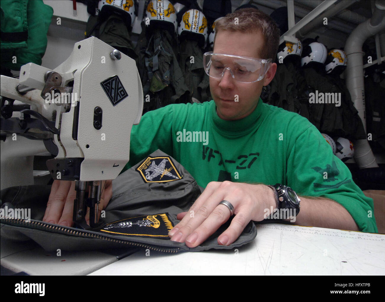 Aircrew survival equipmentman 2nd class hires stock photography and