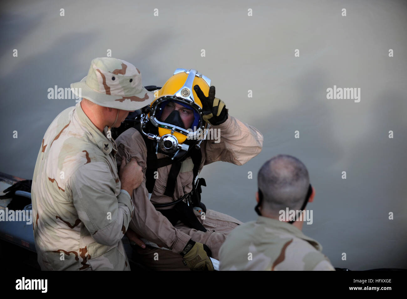 Daverjuze (Navy) main image 1