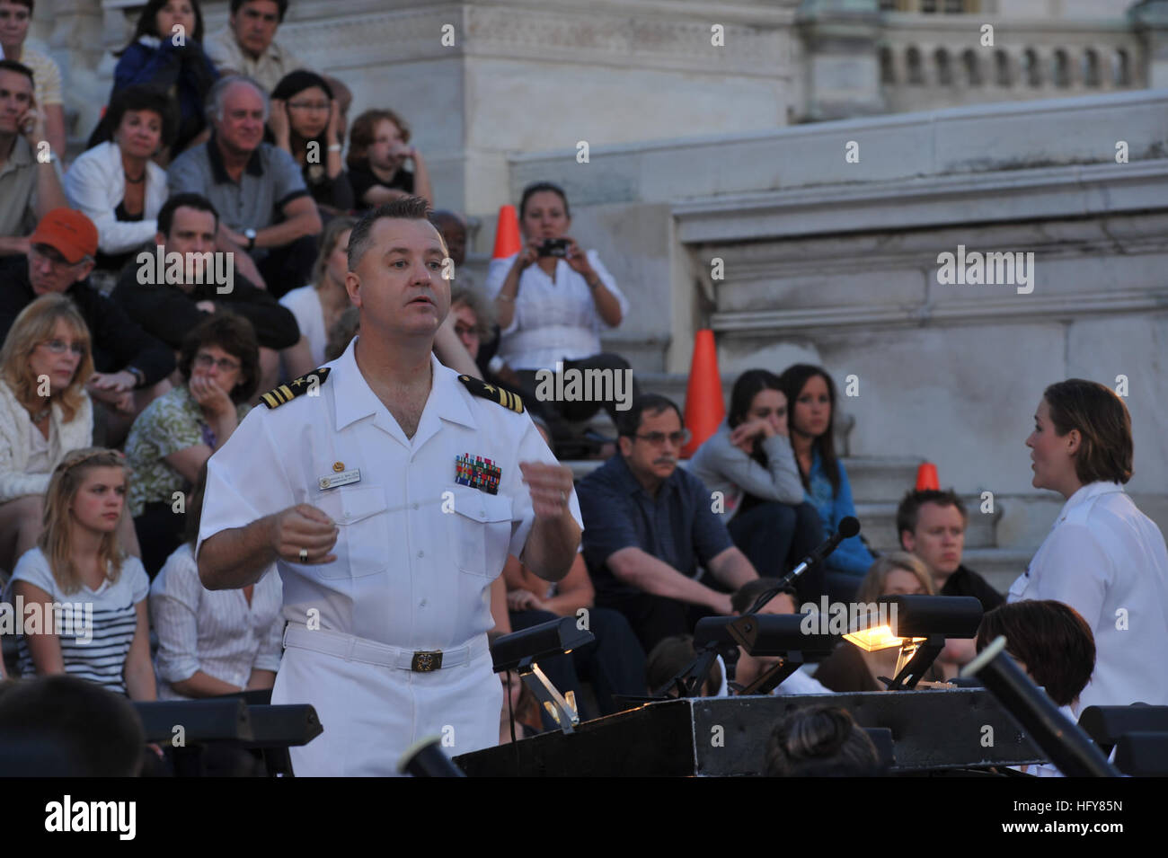 100607-N-0773H-063 WASHINGTON, D.C. (June 7, 2010) Lt. Cmdr. Brian O. Walden, commanding officer of the U.S. Navy Band, conducts the Concert Band during an evening concert at the U.S. Capitol. Every Monday evening from Memorial Day to Labor Day, units of the U.S. Navy Band present their annual summer concert series on the west steps of the U.S. Capitol in Washington, D.C. (U.S. Navy photo by Chief Musician Stephen Hassay/Released) US Navy 100607-N-0773H-063 Lt. Cmdr. Brian O. Walden, commanding officer of the U.S. Navy Band, conducts the Concert Band during an evening concert at the U.S. Capit Stock Photo