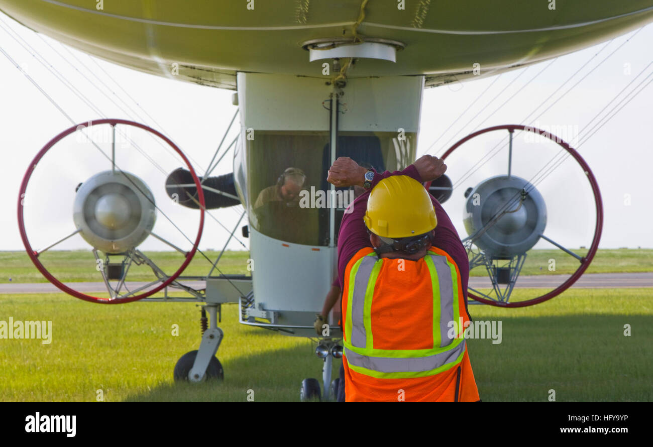 Advance airship flying labatory hi-res stock photography and images - Alamy