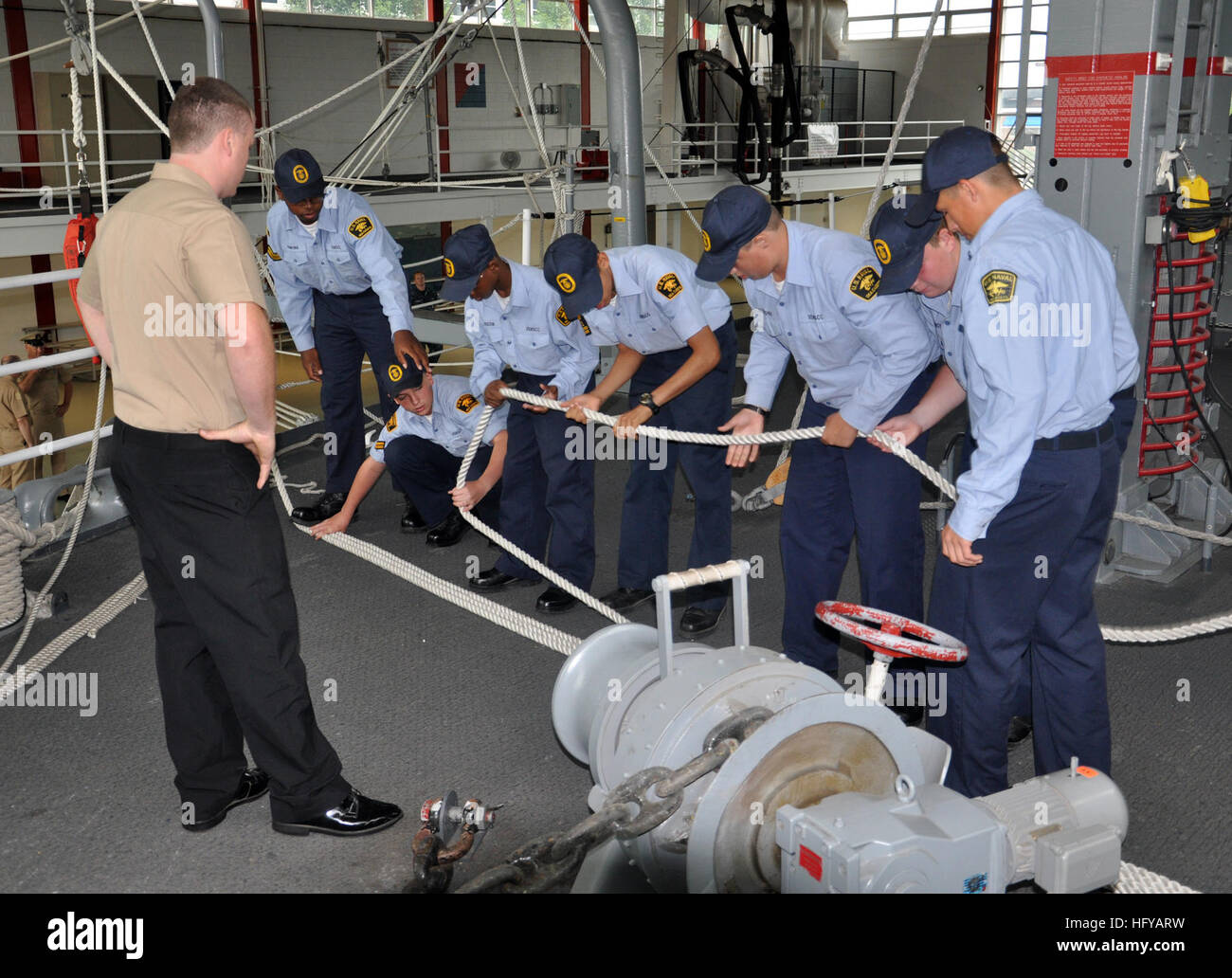 100726N7682A001 GREAT LAKES, Ill. (July 26, 2010) Boatswain's Mate
