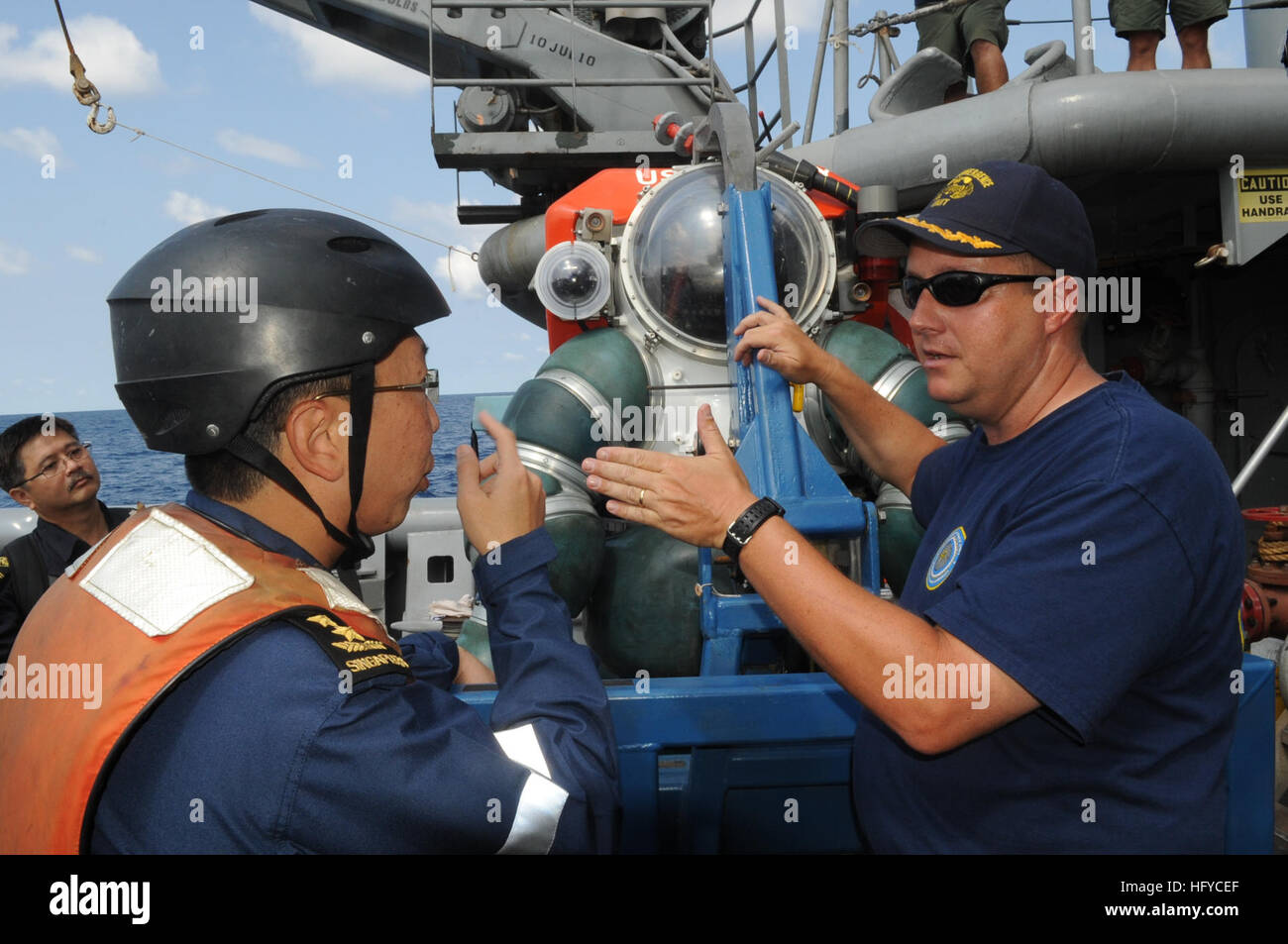 Us navy diving suit hires stock photography and images Alamy