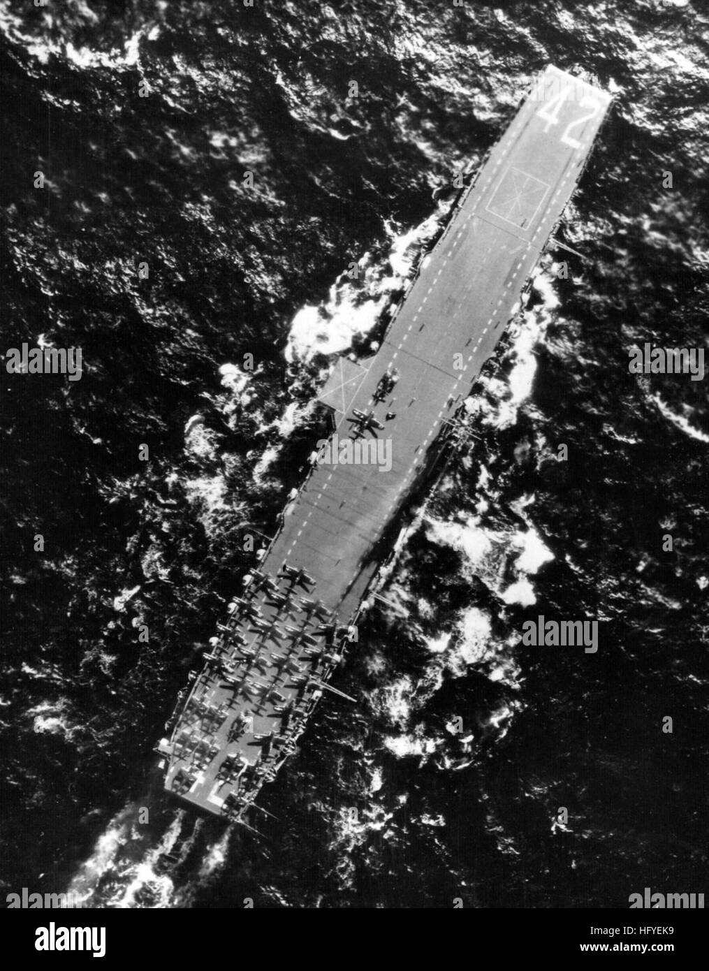Uss franklin d roosevelt cvb 42 overhead view in 1946 stock photo