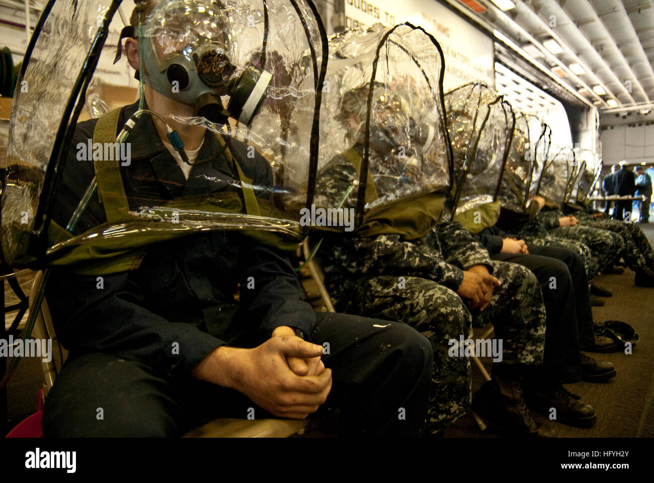 Joint service mask leak test hires stock photography and images Alamy