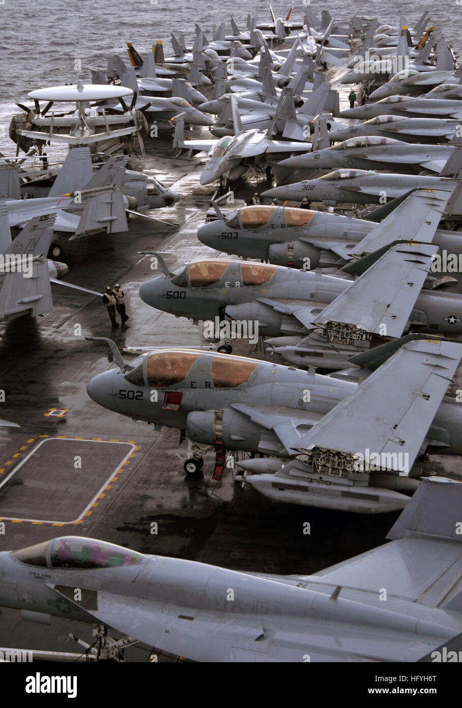 Vertical replenishment aircraft hi-res stock photography and images - Alamy