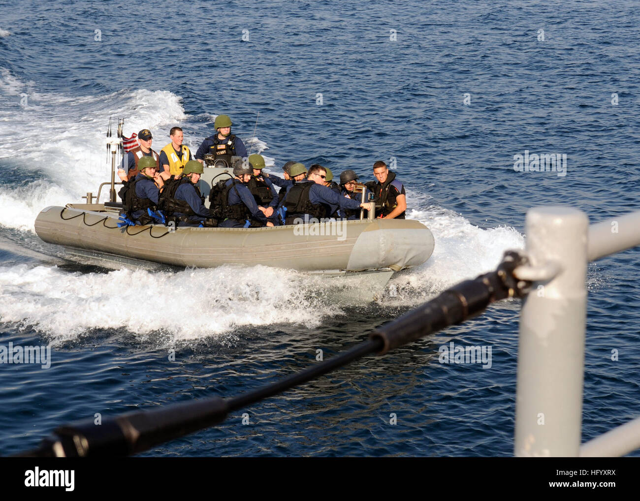 Royal australian navy adelaide class guided missile frigate hmas hi-res ...