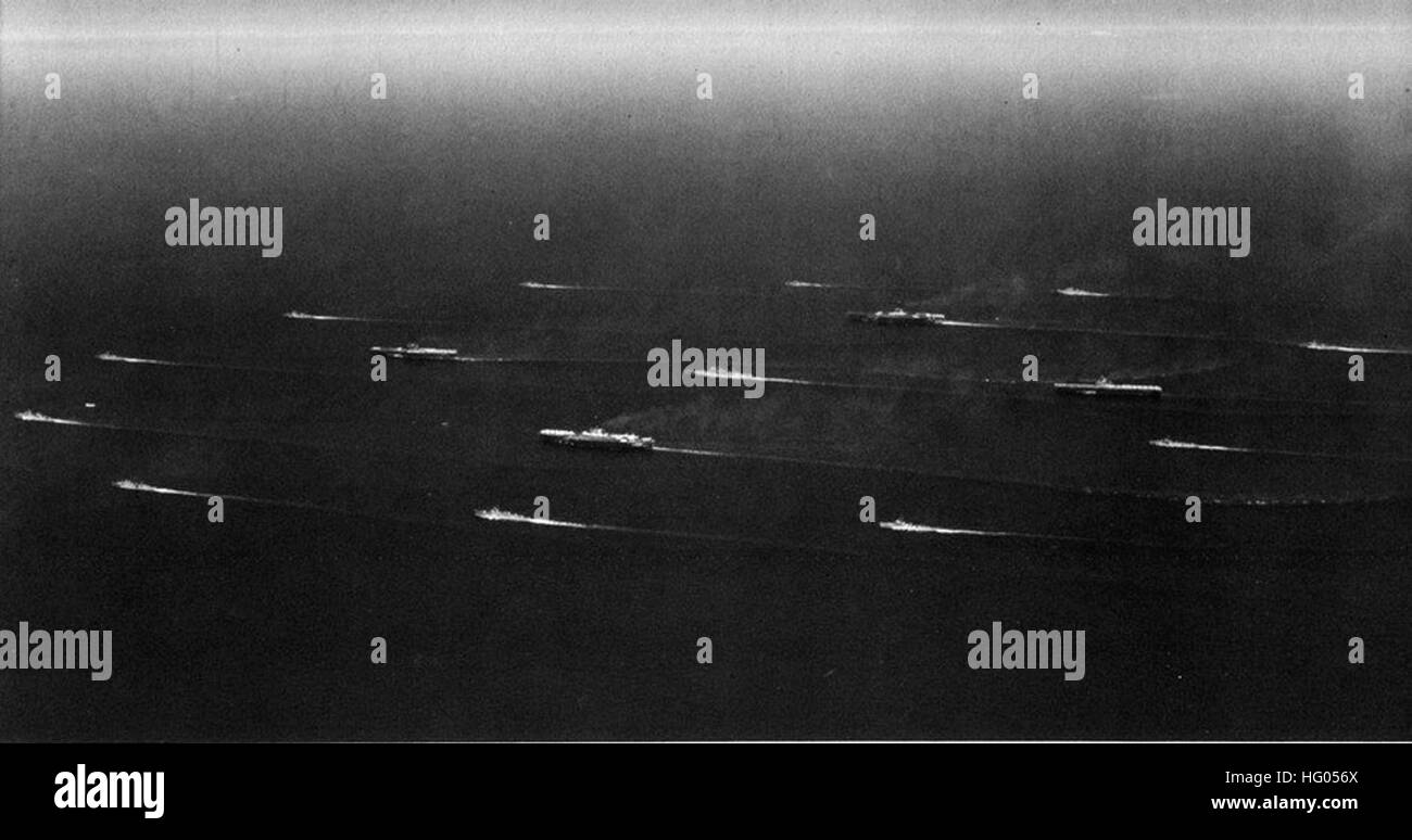 United states aircraft carriers Black and White Stock Photos & Images ...