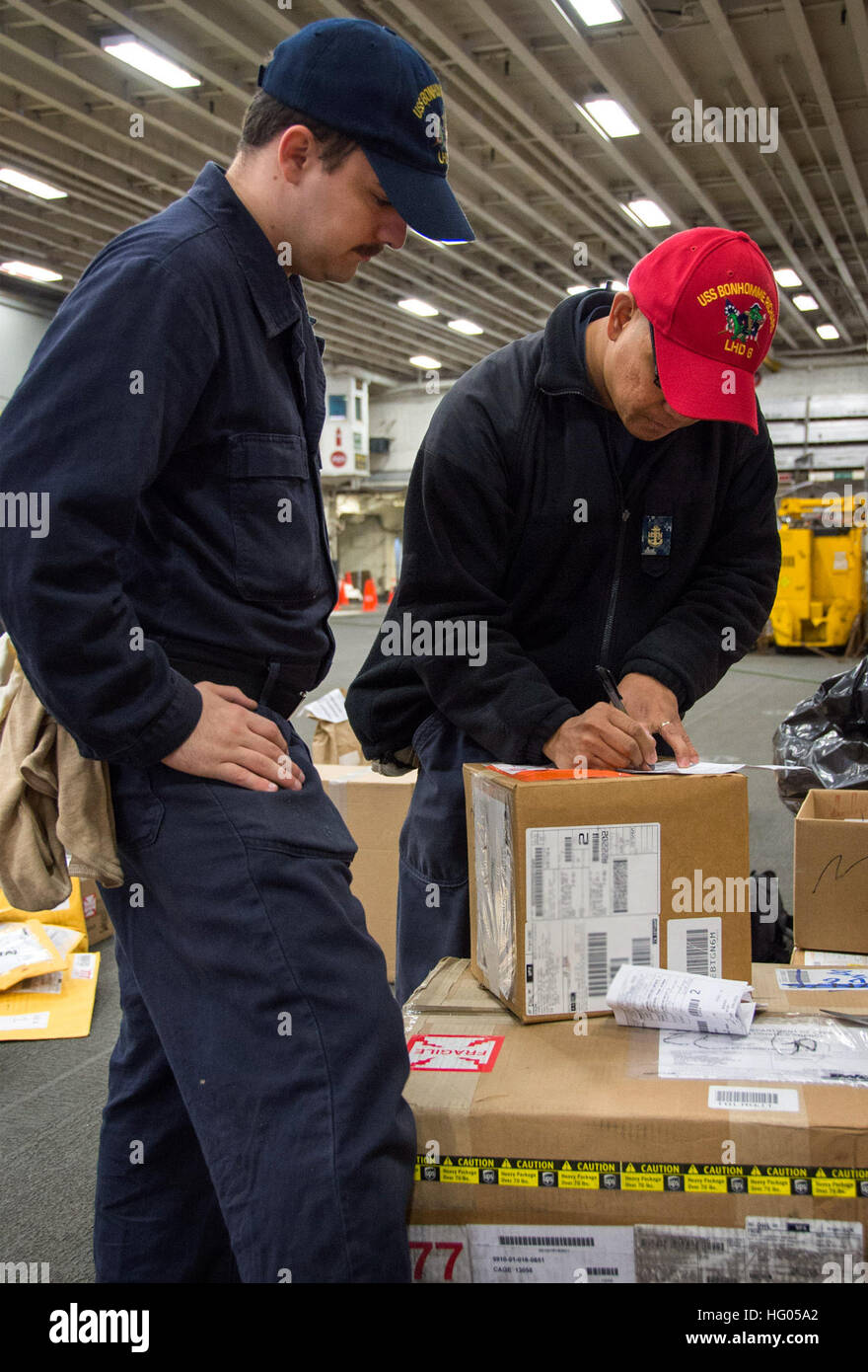 161128-N-XT039-081 SASEBO, Japan (Nov. 28, 2016) Chief Petty Officer ...