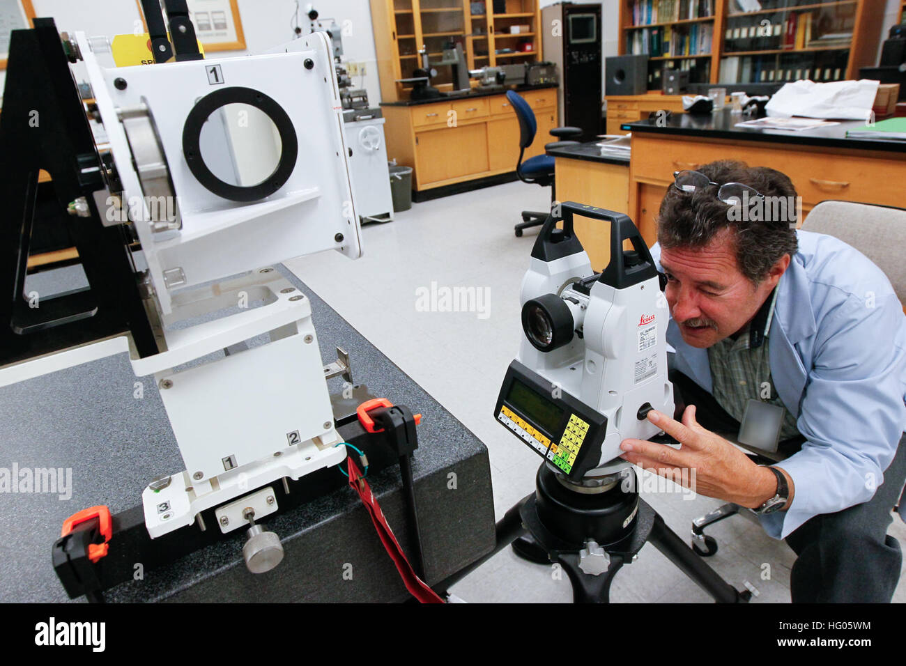 Advanced boresighting equipment hires stock photography and images Alamy