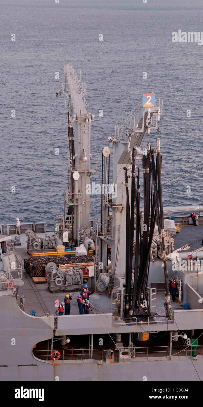 INDIAN OCEAN (Oct. 26, 2012) Merchant marines and Sailors aboard ...